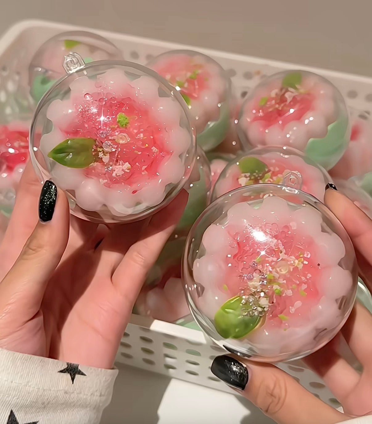 Aesthetic Guava Crispy Cake Squishy Toy, Handmade Fruit Squeeze Ball, Viral TikTok Fidget Toy for Stress Relief - Poke >_<