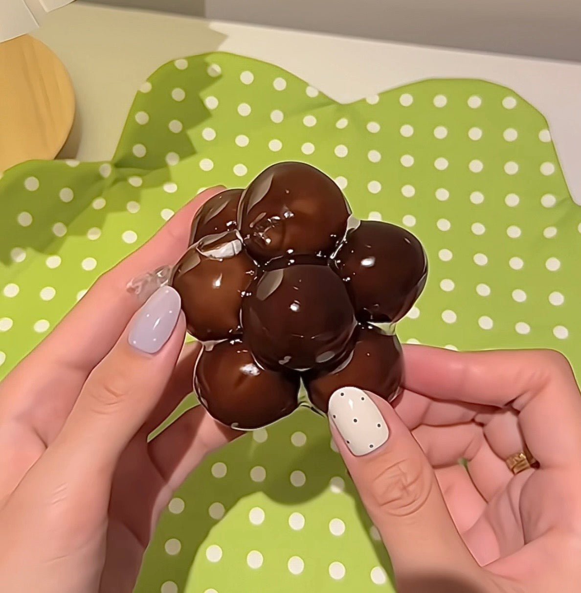 Handmade Crispy Burst Chocolate Squishy Ball - Poke >_<
